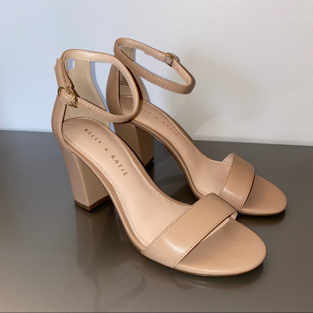 Kelly & Katie: Women’s heels (size: 7)